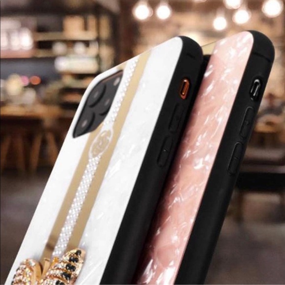 White iPhone 11 ProMax Case - Picture 4 of 5